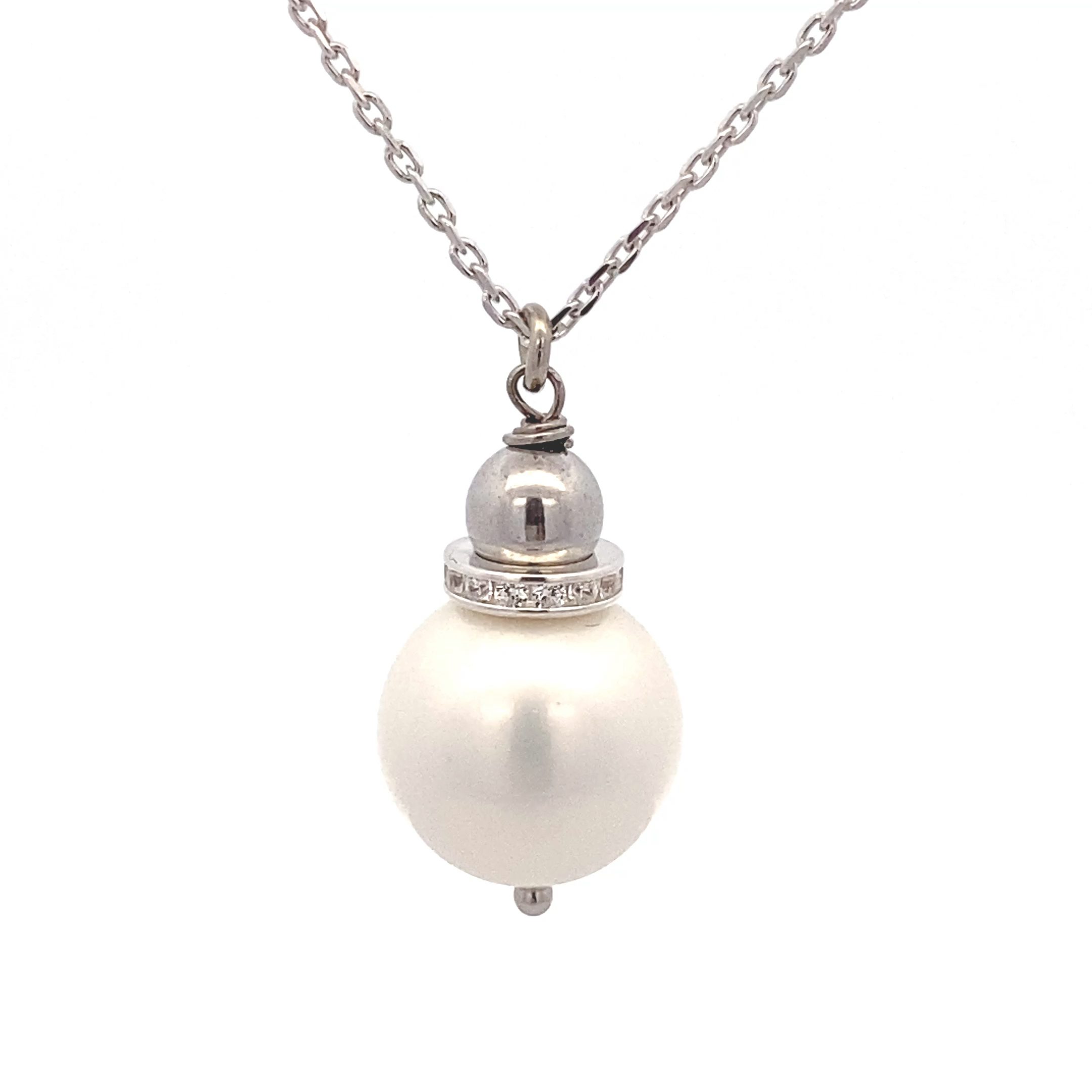 8230AW1gl Collier rhodininiert weiße Muschelkernperle Zirkoniaring polierte Kugel